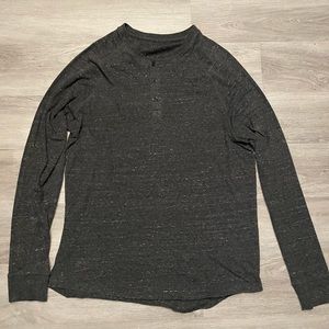 (2 AVAILABLE) Five Four charcoal gray longsleeve henley large